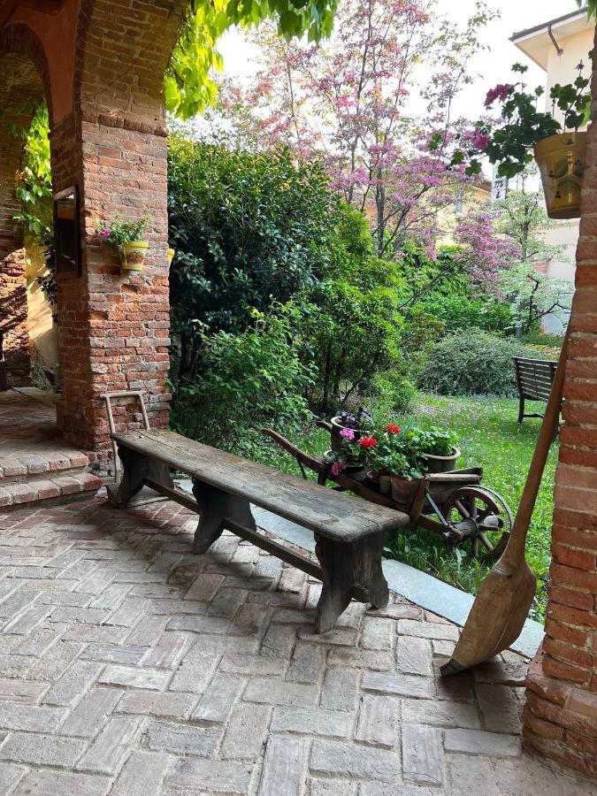 La Casa Arancione Hotell Boves Eksteriør bilde